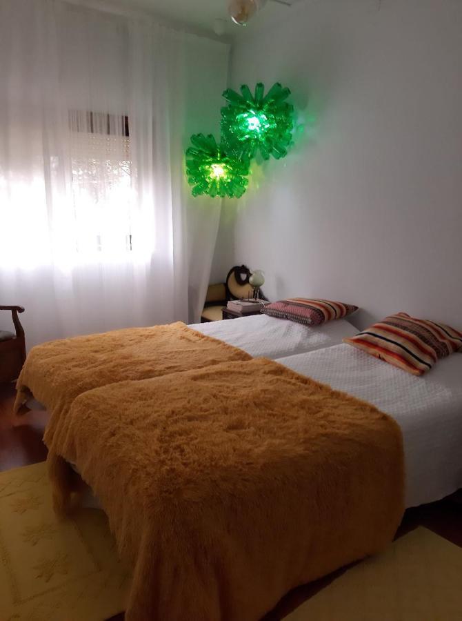 Guesthouse Gate5 อนาเดีย ภายนอก รูปภาพ